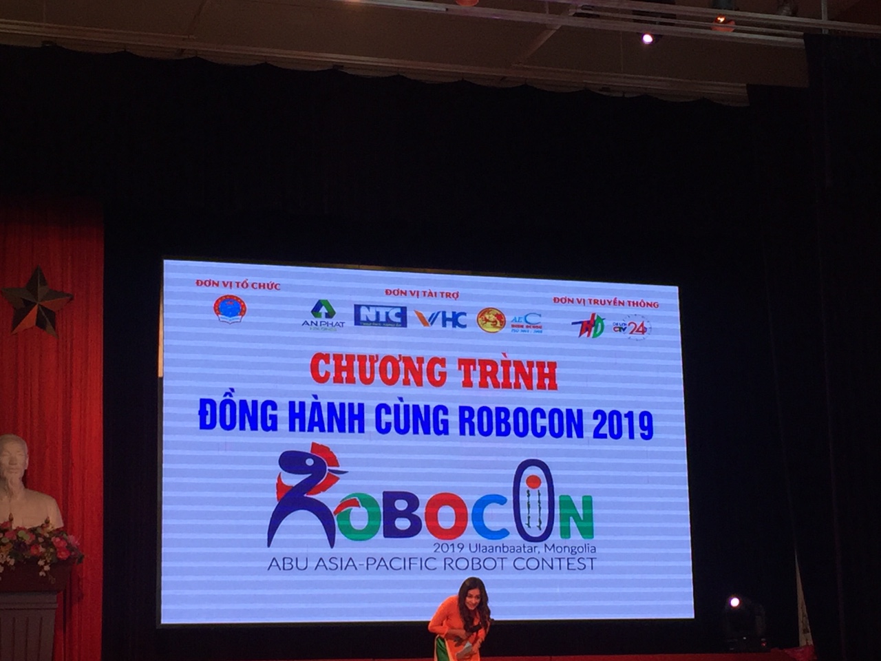 VHC đồng hành cùng Robocon trường ĐH Sao Đỏ - Hải Dương